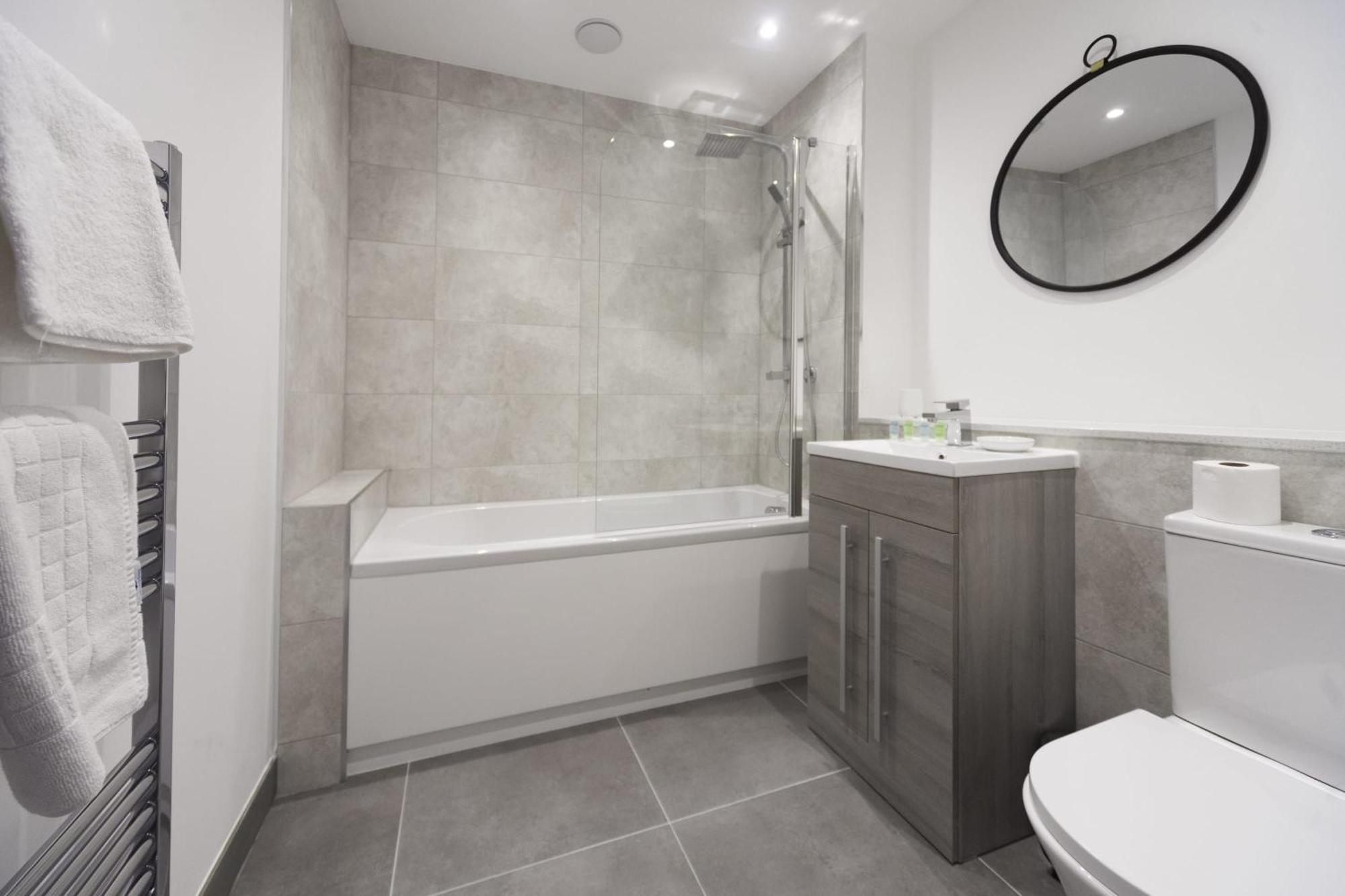 Lovely 2 Bedroom Apartment In Central Ashford Ashford  Eksteriør bilde