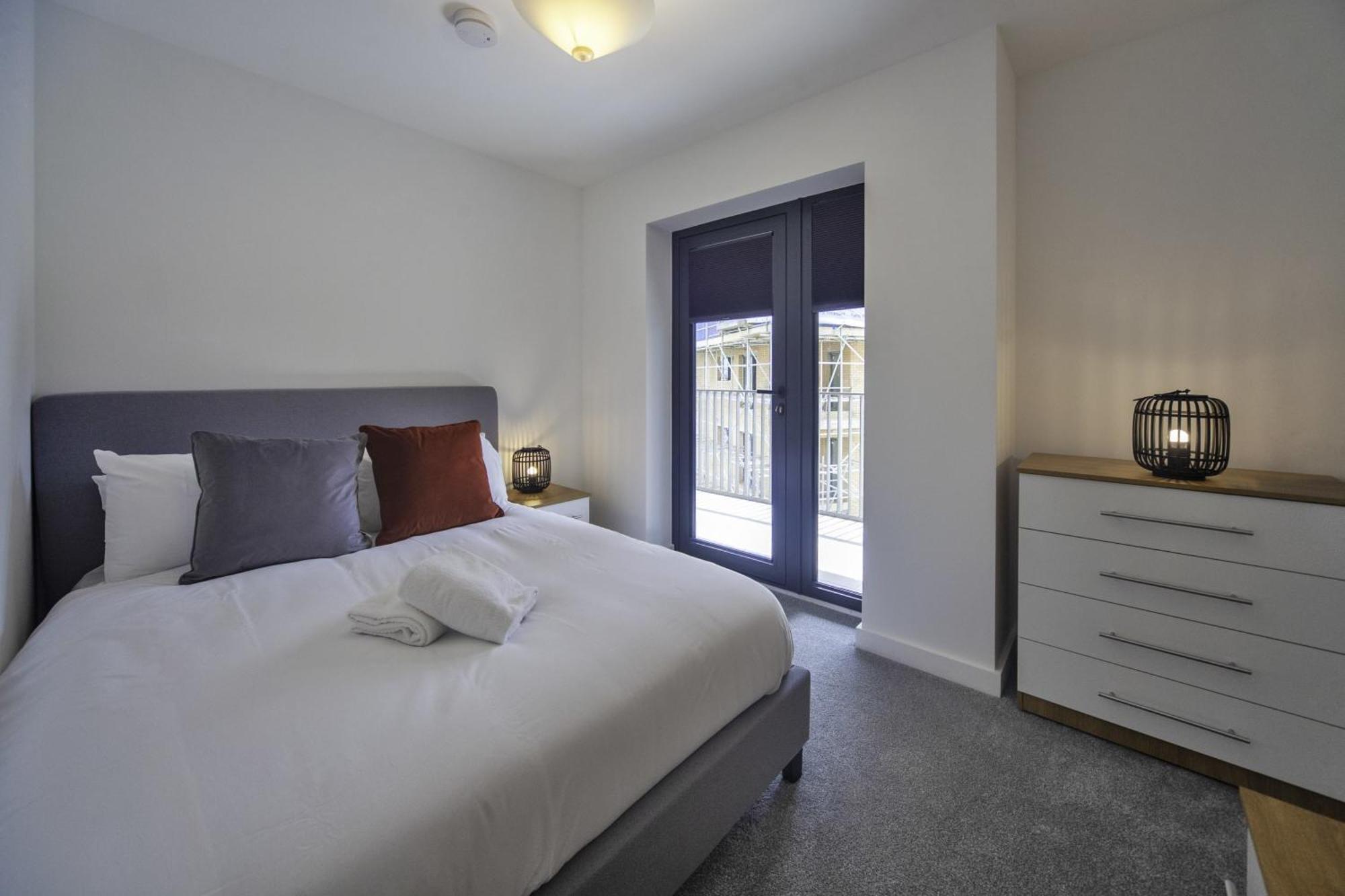 Lovely 2 Bedroom Apartment In Central Ashford Ashford  Eksteriør bilde