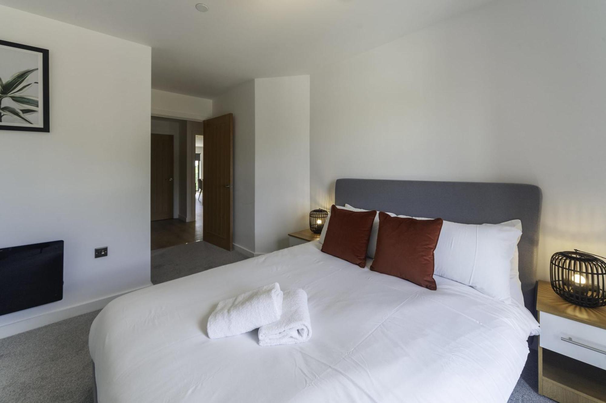 Lovely 2 Bedroom Apartment In Central Ashford Ashford  Eksteriør bilde