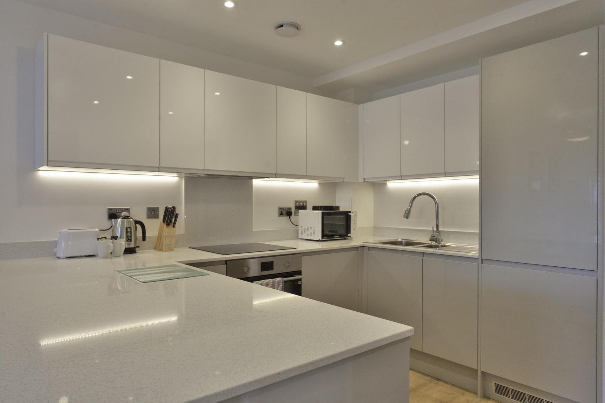 Lovely 2 Bedroom Apartment In Central Ashford Ashford  Eksteriør bilde